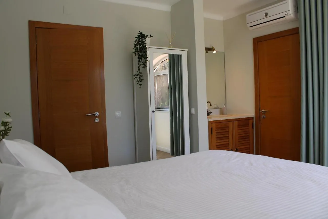 Casa Carioca Carvoeiro Bed & Breakfast Carvoeiro   Carvoeiro (Lagoa)